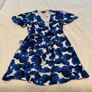 Banana Republic Blue and White Floral Wrap Dress